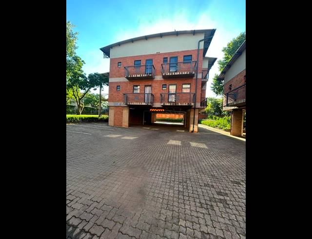 8 BEDROOM APARTMENT FOR SALE IN HATFIELD